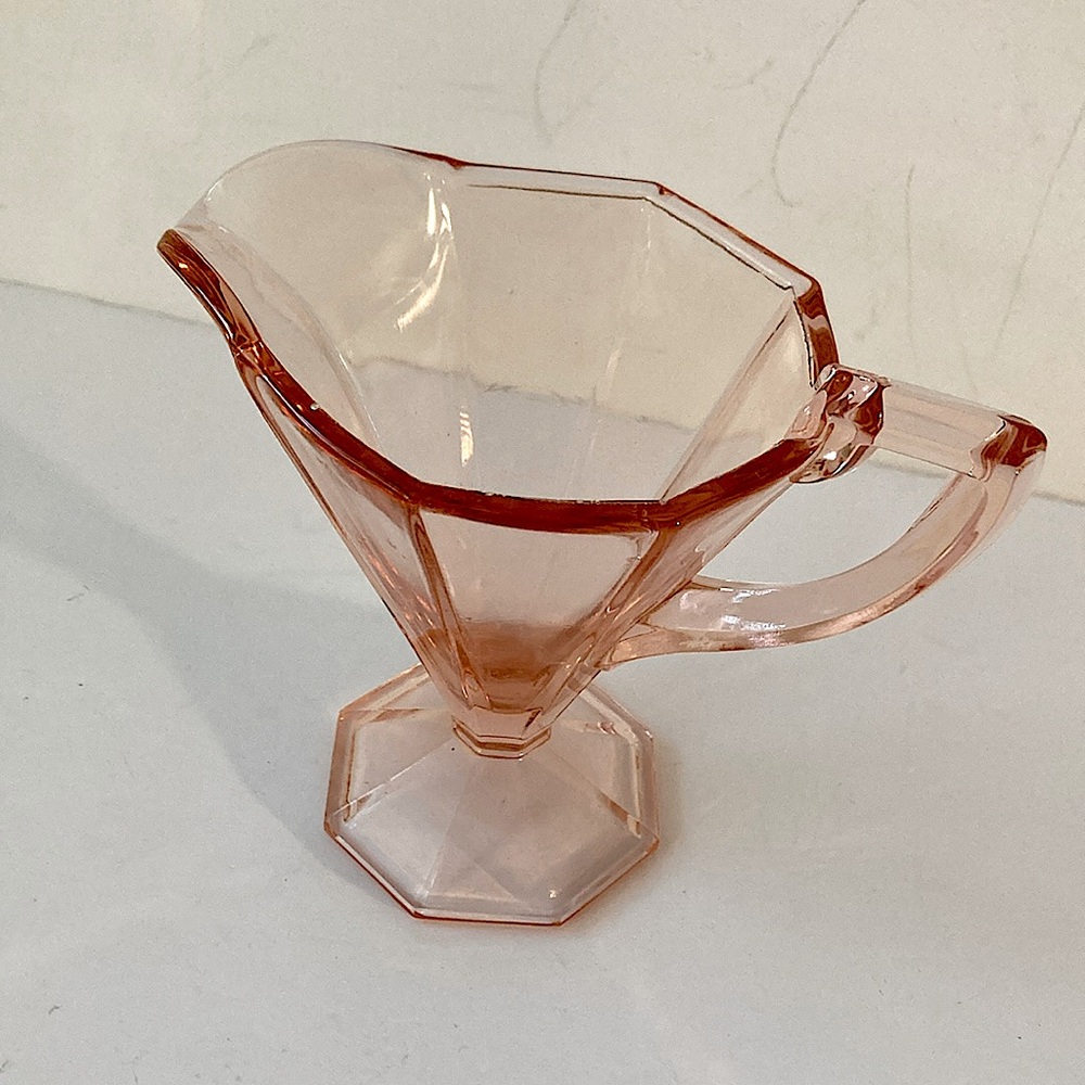 Pink depression small glass pitcher. vintage mint condition